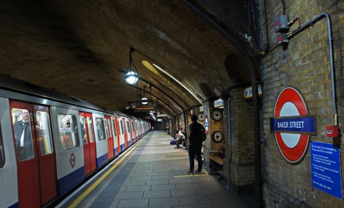 Controlled explosion after scare at London tube station